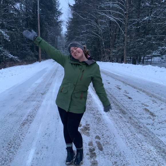 Meet your Posher, Zoe - Picture 5 of 5